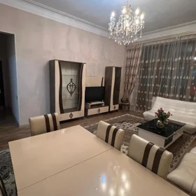 In Baku 140.0 m² apartment is for rent - Image 3