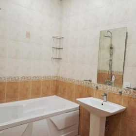 In Baku 65.0 m² apartment is for rent - Image 10