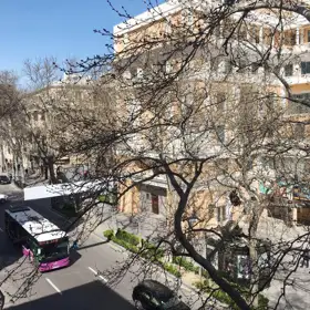 In Baku 80.0 m² apartment is for rent - Image 3