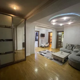 In Baku 103.0 m² apartment is for sale - Image 8