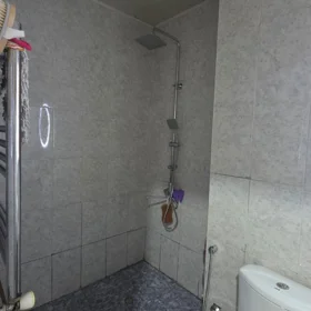 In Suraxanı rayonu 100.0 m² apartment is for sale - Image 2