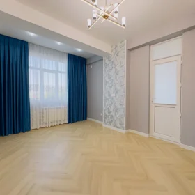 In Baku 103.0 m² apartment is for sale - Image 2