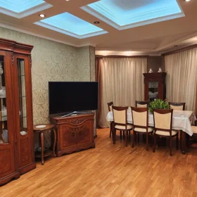 In Baku 210.0 m² apartment is for rent - Image 3