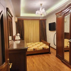 In Baku 210.0 m² apartment is for rent - Image 5