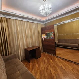 In Baku 210.0 m² apartment is for rent - Image 10