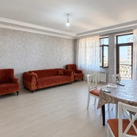 In Baku 956.0 m² apartment is for rent - Image 2