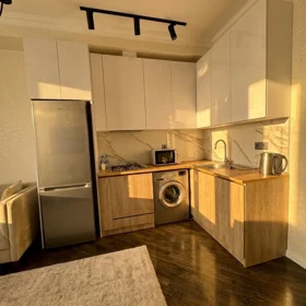 In Baku 70.0 m² apartment is for rent - Image 3
