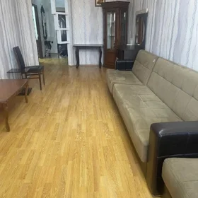 In Baku 70.0 m² apartment is for sale - Image 3