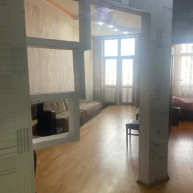 In Baku 70.0 m² apartment is for sale - Image 5