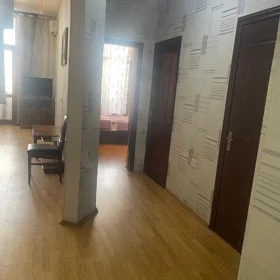 In Baku 70.0 m² apartment is for sale - Image 9