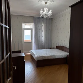 In Baku 170.0 m² apartment is for rent - Image 2