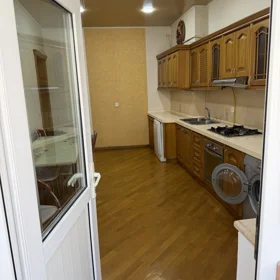 In Baku 170.0 m² apartment is for rent - Image 8
