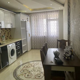 In Baku 140.0 m² apartment is for rent - Image 7