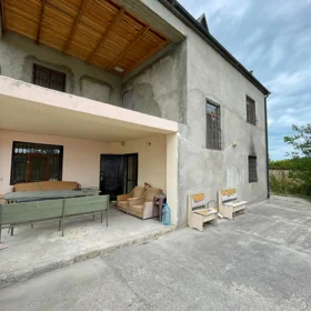 In nan 280.0 m² house with 5.0 rooms is for sale - Image 2