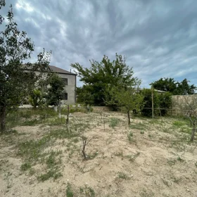 In nan 280.0 m² house with 5.0 rooms is for sale - Image 3