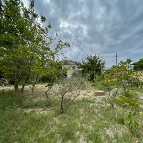 In nan 280.0 m² house with 5.0 rooms is for sale - Image 4