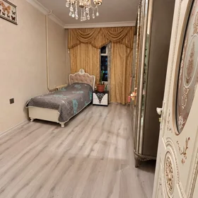 In Baku 98.0 m² apartment is for sale - Image 2