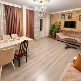 In Baku 98.0 m² apartment is for sale - Image 3