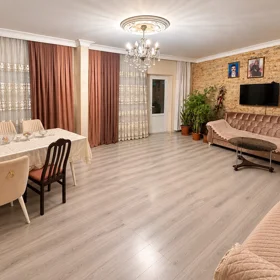 In Baku 98.0 m² apartment is for sale - Image 4