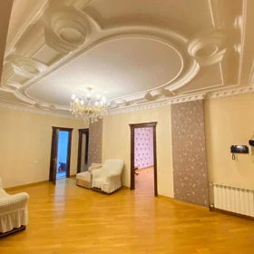 In Baku 180.0 m² apartment is for rent - Image 2