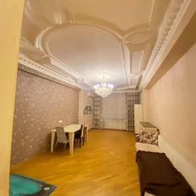 In Baku 180.0 m² apartment is for rent - Image 3