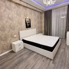 In Baku 70.0 m² apartment is for rent - Image 3