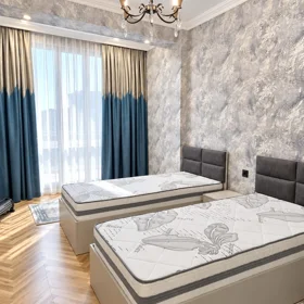 In Baku 110.0 m² apartment is for rent - Image 2