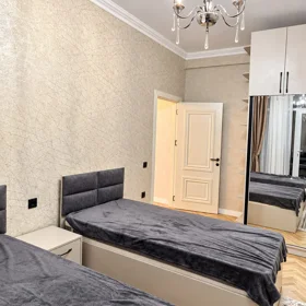 In Baku 110.0 m² apartment is for rent - Image 3