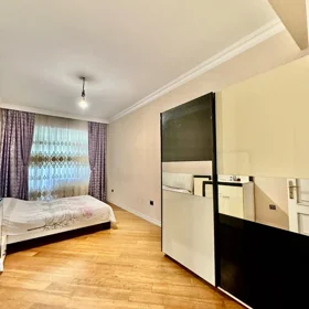 In Baku 210.0 m² apartment is for sale - Image 9