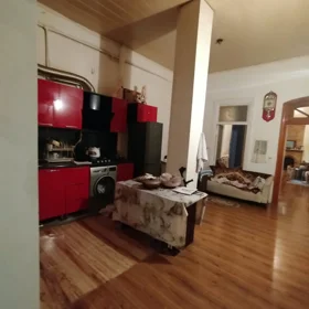 In Baku 80.0 m² apartment is for sale - Image 4