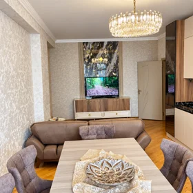 In Baku 96.0 m² apartment is for sale - Image 4