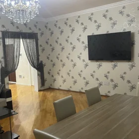 In Baku 150.0 m² apartment is for rent - Image 4