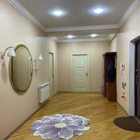 In Baku 150.0 m² apartment is for rent - Image 6