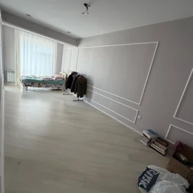 In Baku 76.0 m² apartment is for sale - Image 3