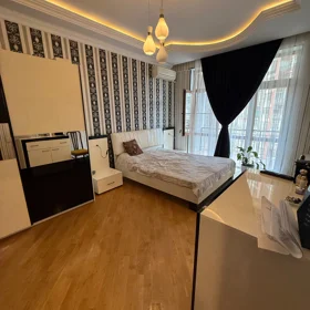 In Baku 126.0 m² apartment is for rent - Image 9