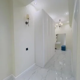 In Baku 90.0 m² apartment is for rent - Image 2