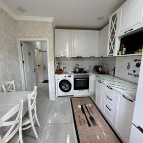 In Baku 70.0 m² apartment is for sale - Image 8