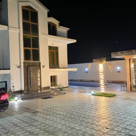 In nan 300.0 m² house with 5.0 rooms is for sale - Image 3