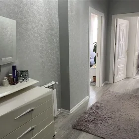 In Baku 60.0 m² apartment is for rent - Image 2