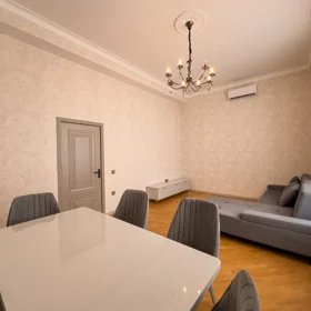 In Baku 90.0 m² apartment is for rent - Image 4