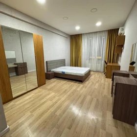 In Baku 150.0 m² apartment is for rent - Image 4