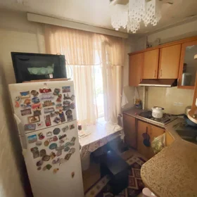 In Baku 70.0 m² apartment is for sale - Image 3