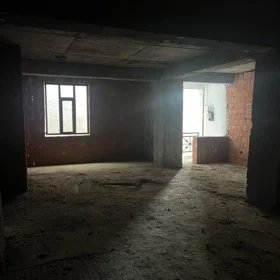 In Baku 88.0 m² apartment is for sale - Image 4