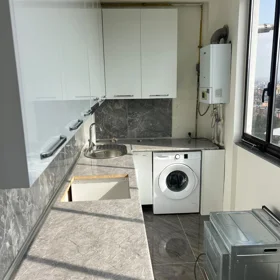 In Baku 105.0 m² apartment is for sale - Image 2