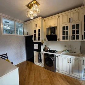 In Baku 83.0 m² apartment is for sale - Image 10