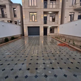In Baku 220.0 m² house with 8.0 rooms is for sale - Image 4