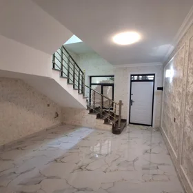 In Baku 220.0 m² house with 8.0 rooms is for sale - Image 8