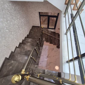 In Baku 220.0 m² house with 8.0 rooms is for sale - Image 9