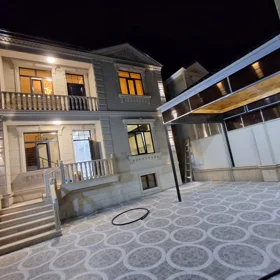 In Baku 200.0 m² house with 7.0 rooms is for sale - Image 3