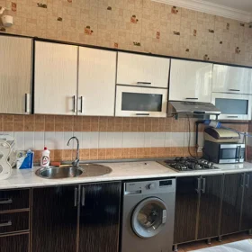 In Baku 90.0 m² apartment is for rent - Image 10